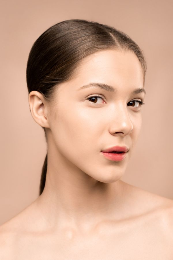 Dark Spots: Causes and the Right Way to Treat Them