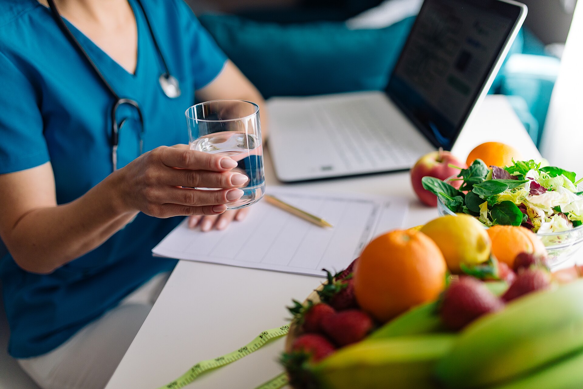 Essential Nutrition for Pregnant Women: From Folic Acid to Iron