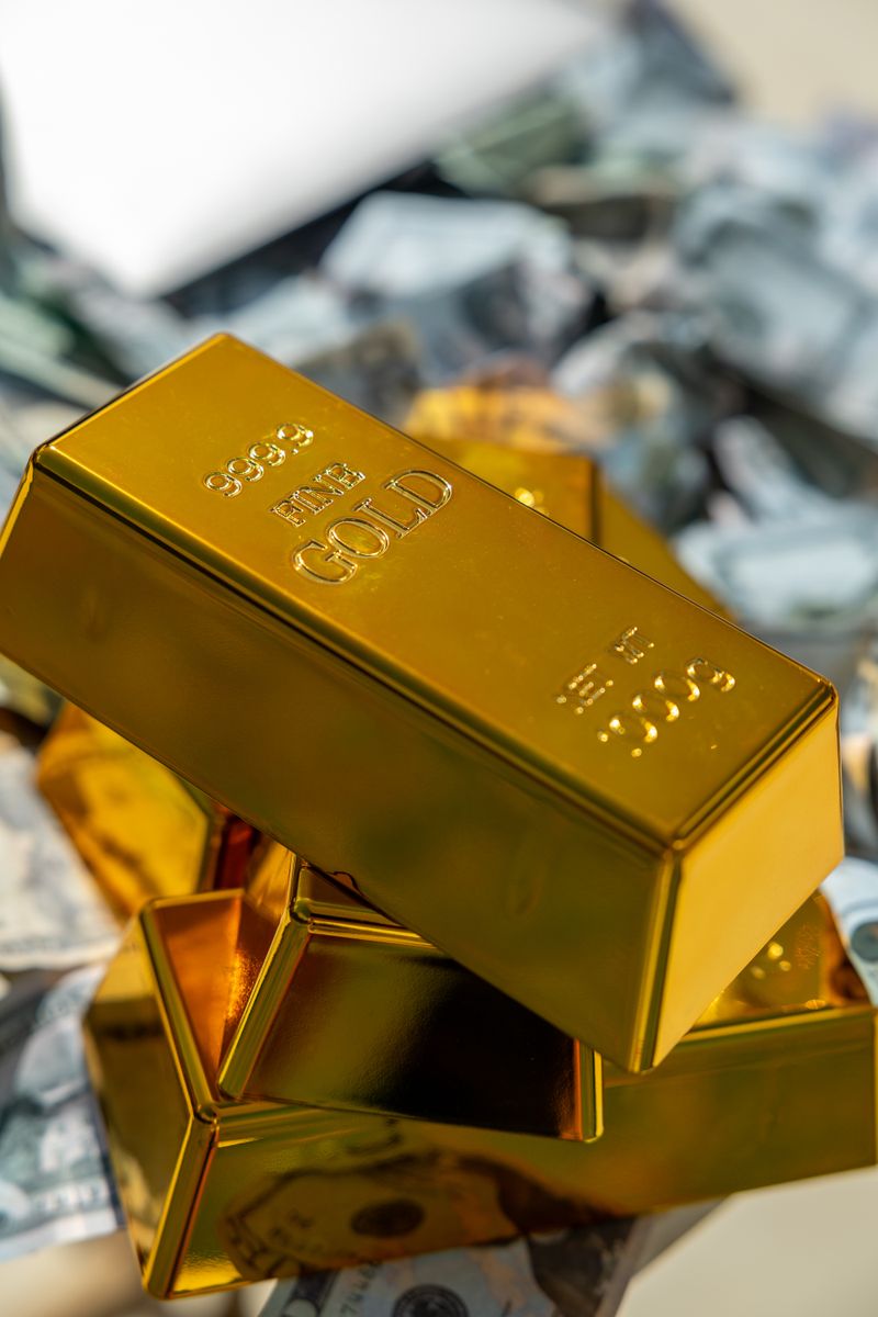Beginner's Guide to Gold Investing 2026: Start at Rp500